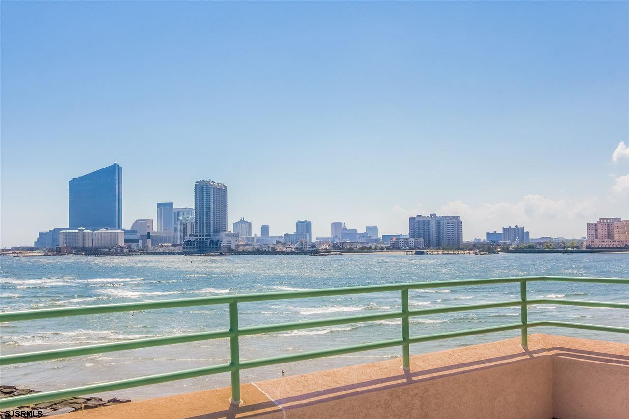 4 Sunset Ct, Brigantine, NJ 08203