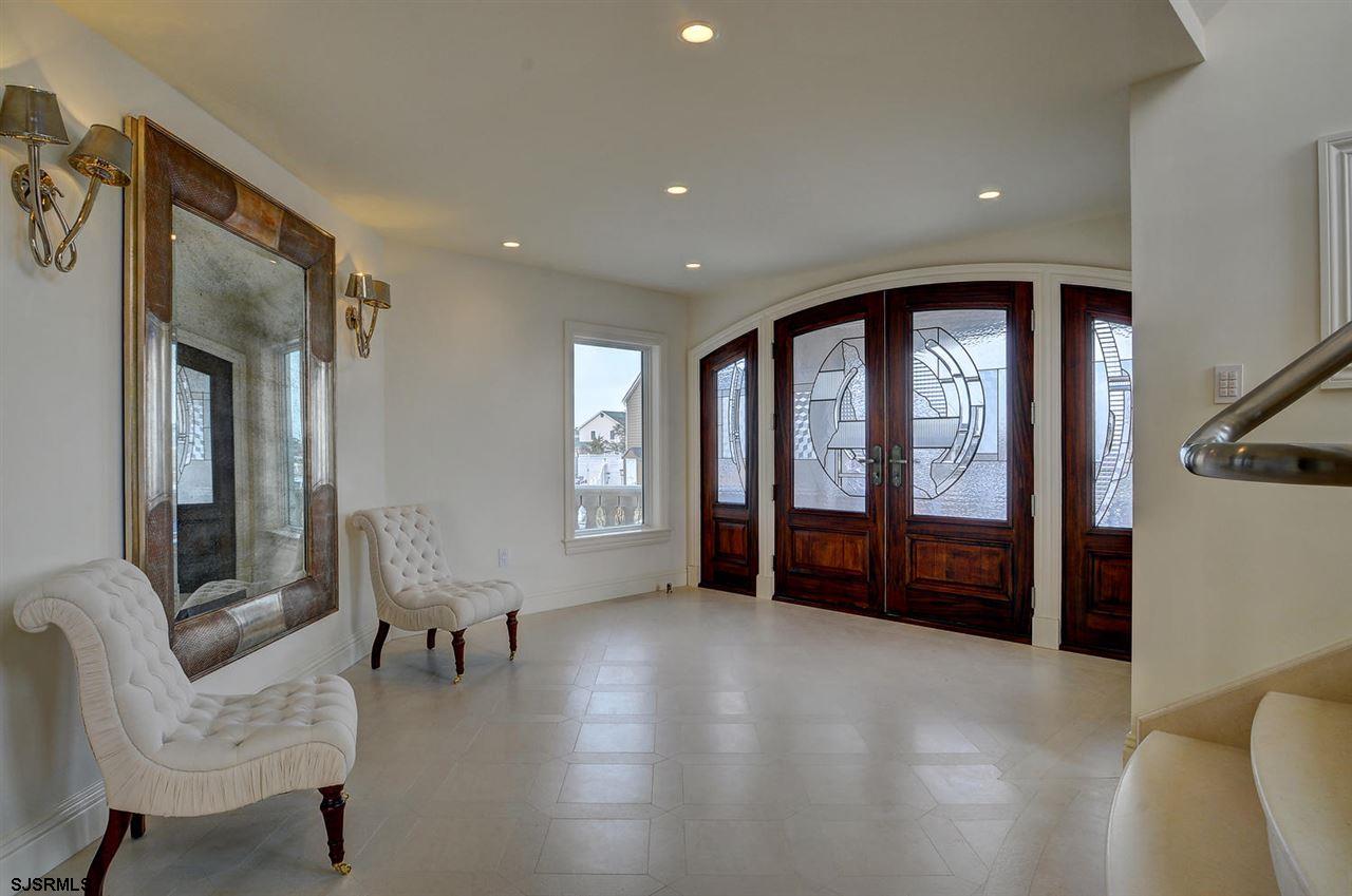 32 W Ocean Dr, Brigantine, NJ 08203