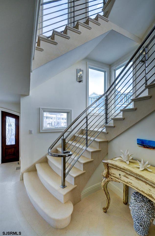 32 W Ocean Dr, Brigantine, NJ 08203
