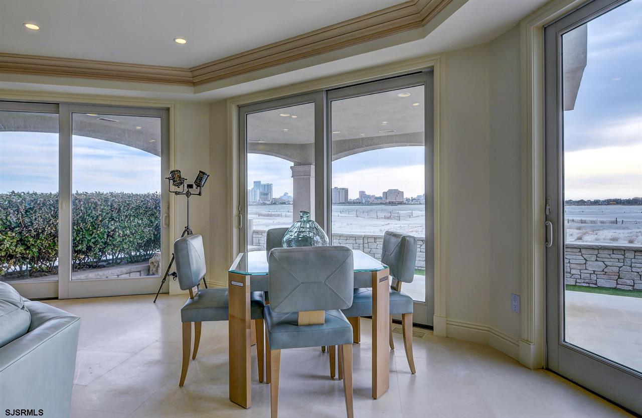 32 W Ocean Dr, Brigantine, NJ 08203