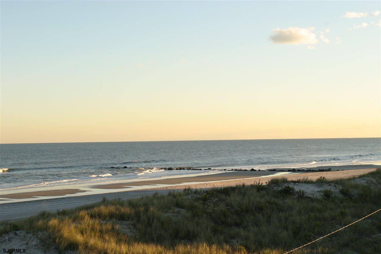 111 S Union Ave, Margate, NJ 08402