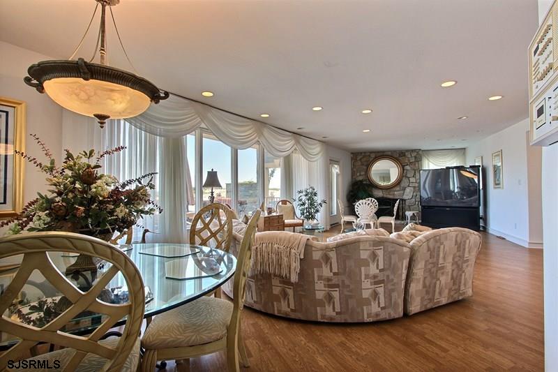111 S Union Ave, Margate, NJ 08402