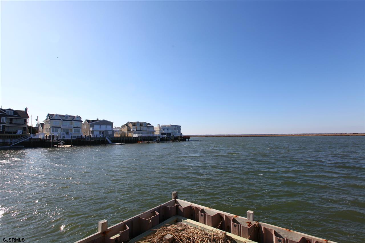 366 N Rumson Ave, Margate, NJ 08402