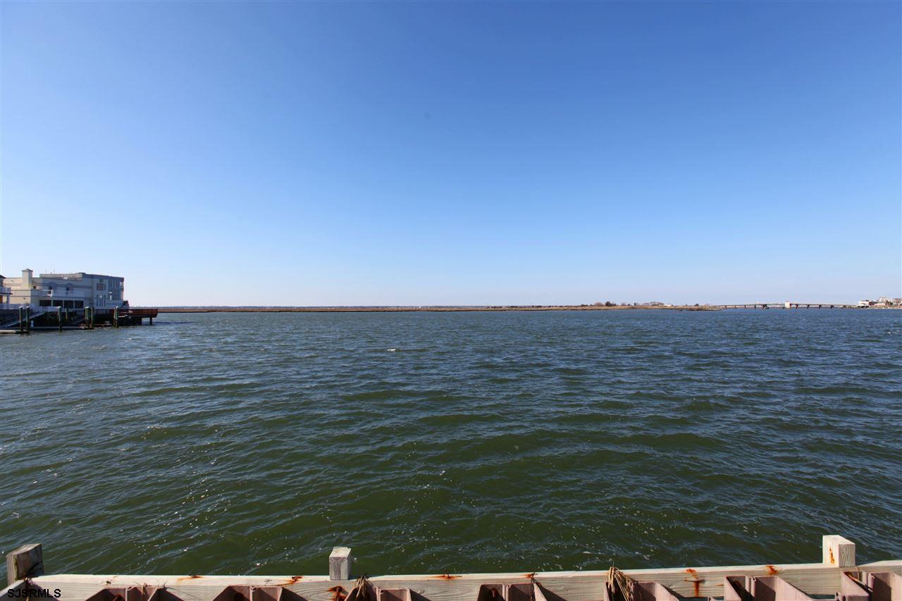 366 N Rumson Ave, Margate, NJ 08402