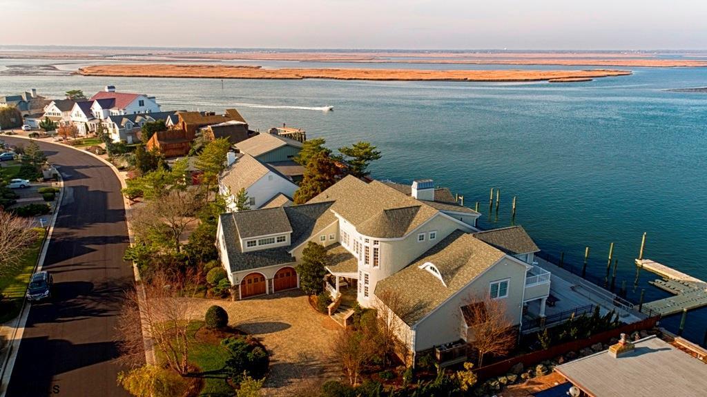 7901 Bayshore Dr, Margate, NJ 08402