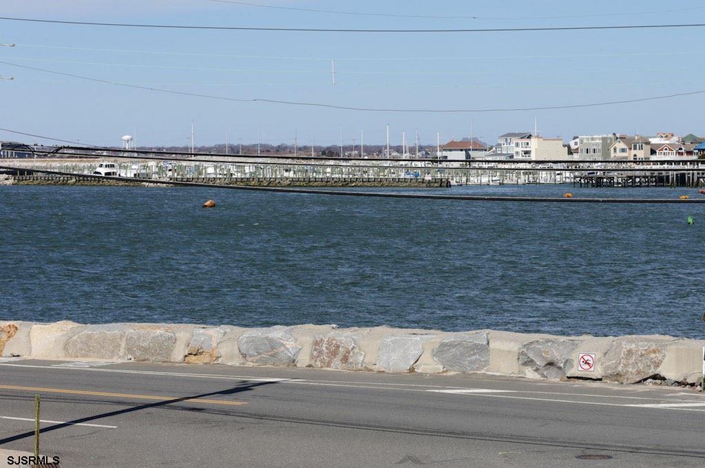 105 S 22nd Ave, Longport Borough, NJ 08403
