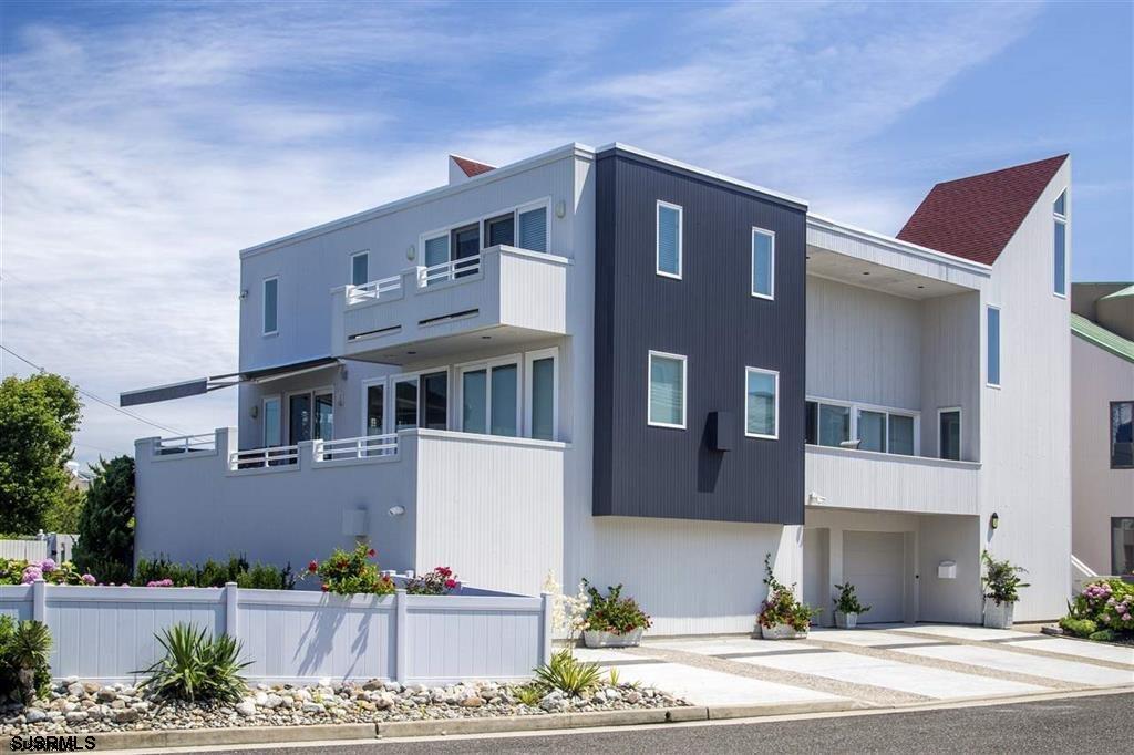 4 Point Dr, Longport Borough, NJ 08403