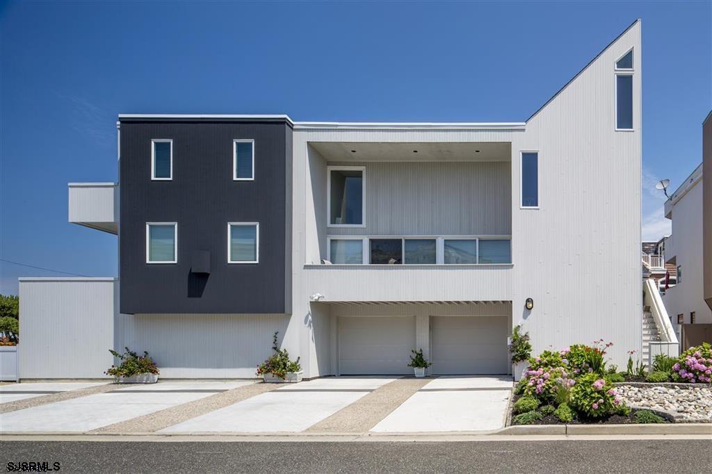 4 Point Dr, Longport Borough, NJ 08403