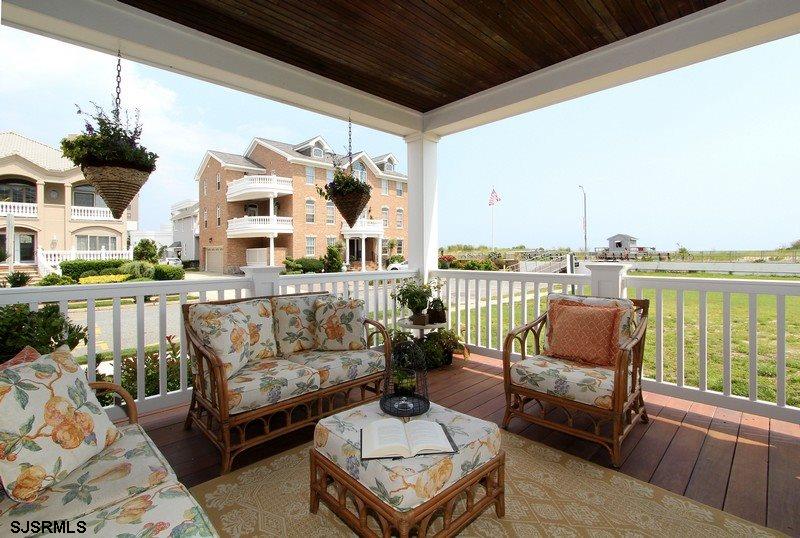 112 S Dorset Ave, Ventnor, NJ 08406