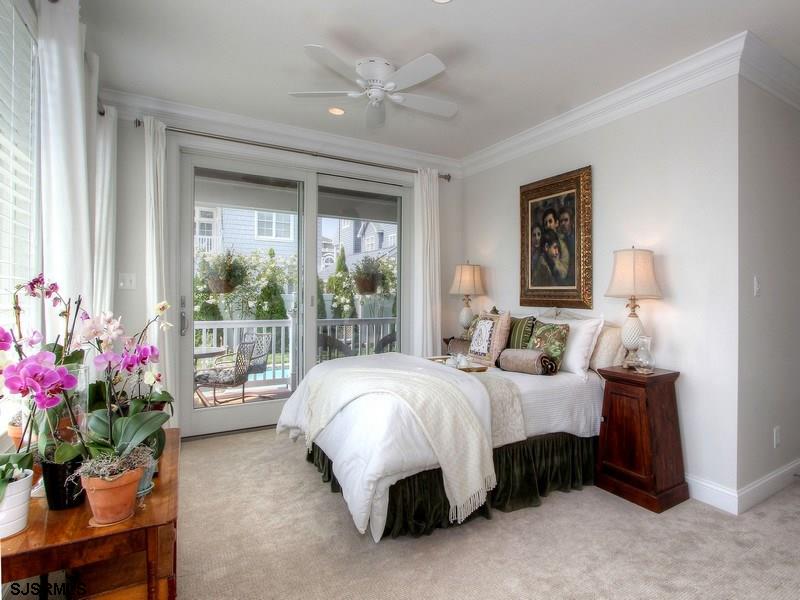 112 S Dorset Ave, Ventnor, NJ 08406