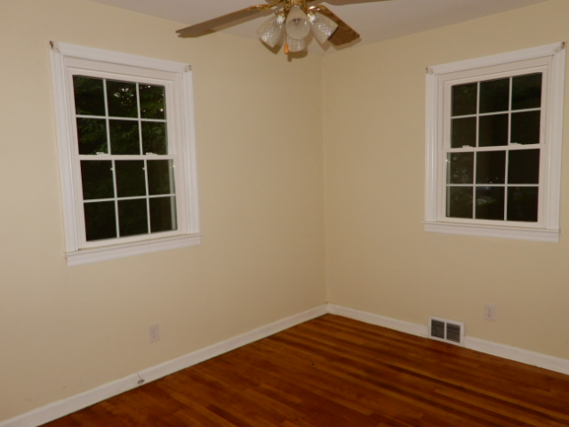 214 Pine StBordentown, NJ, 08505Burlington County
