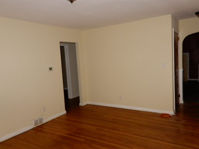 214 Pine StBordentown, NJ, 08505Burlington County