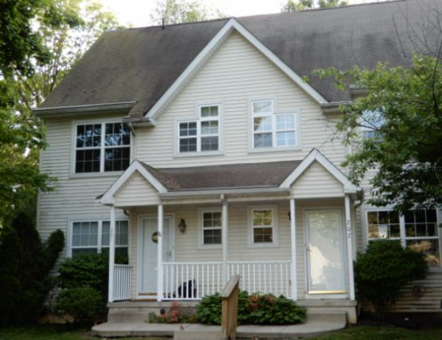 202 River CourtFieldsboro, NJ, 08505Burlington County