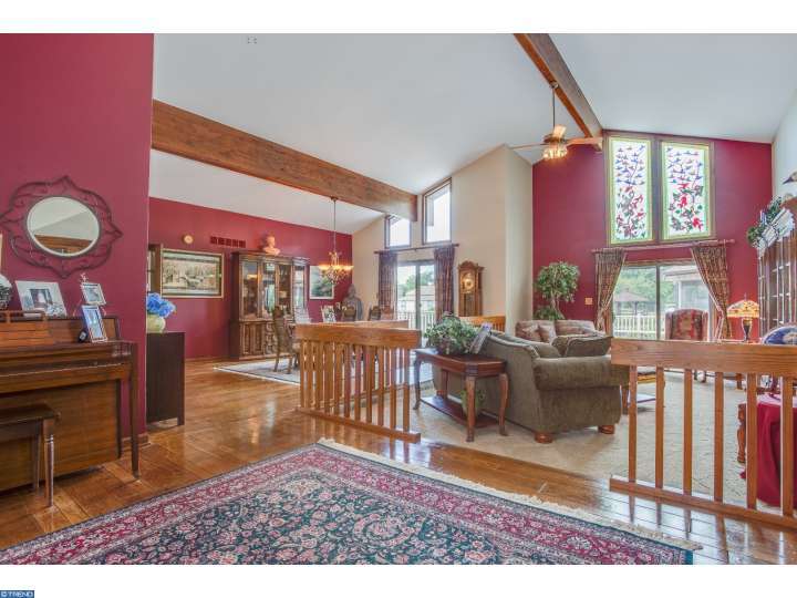 19 WYGANT RD, Cream Ridge, NJ 08514