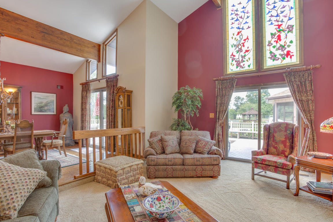 19 Wygant Road, Cream Ridge, NJ 08514