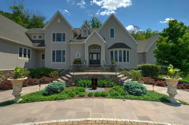 9 TARA WAY, Hopewell Twp., NJ 08534