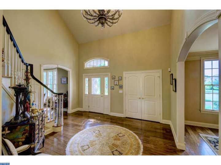 9 TARA WAY, Hopewell, NJ 08534