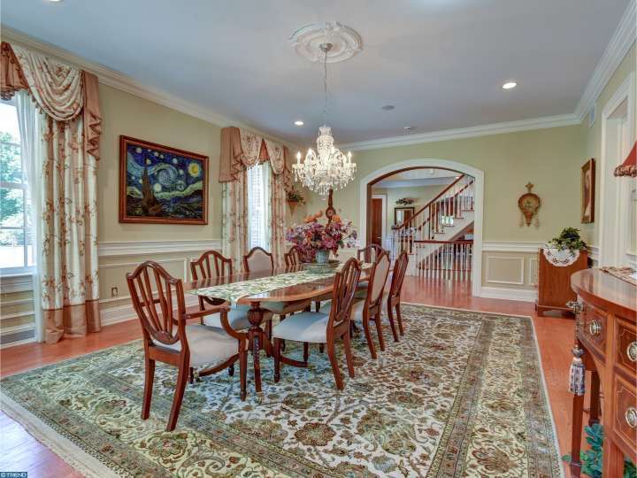 8 PLAYERS LN, Princeton, NJ 08540