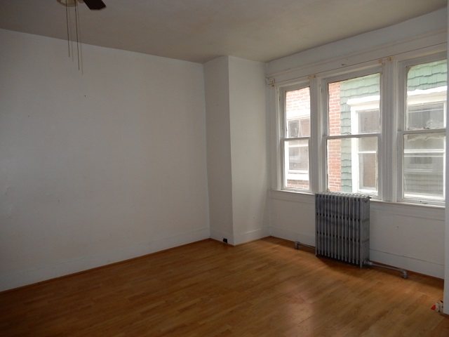 54 Delawareview AvTrenton, NJ, 08618Mercer County