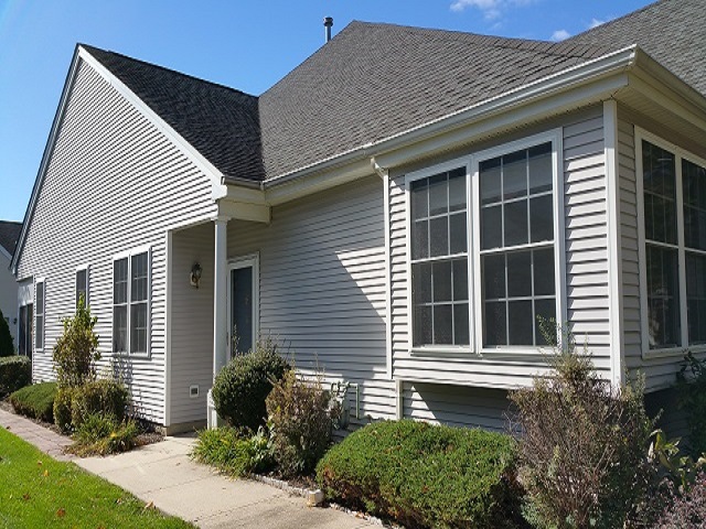8 Meadowlark DriveTrenton, NJ, 08690Mercer County
