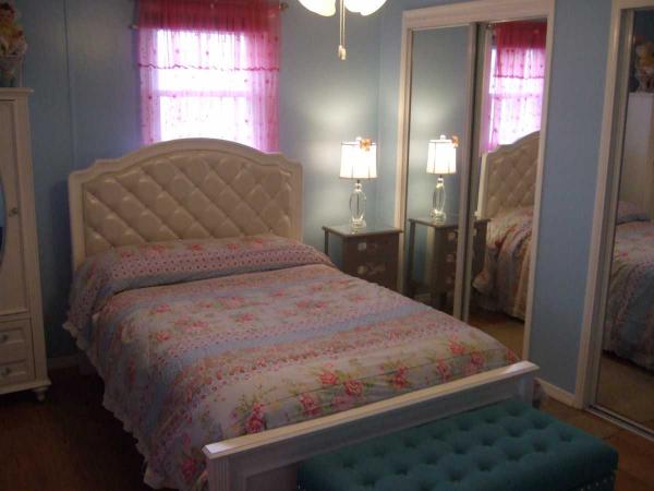 Mercer Mobile Home Park 603 Third AvenueRobbinsville, NJ 08691