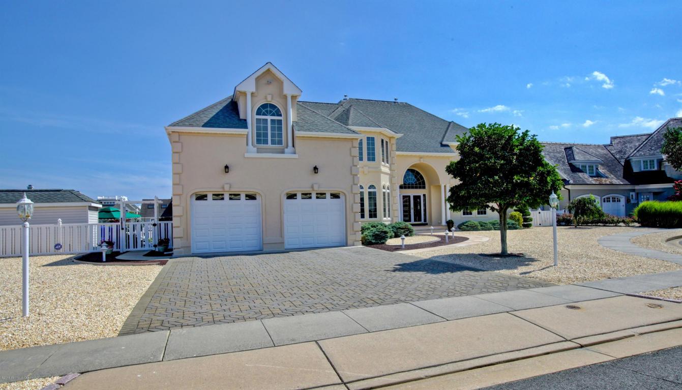292 Curtis Point Drive, Mantoloking, NJ 08738