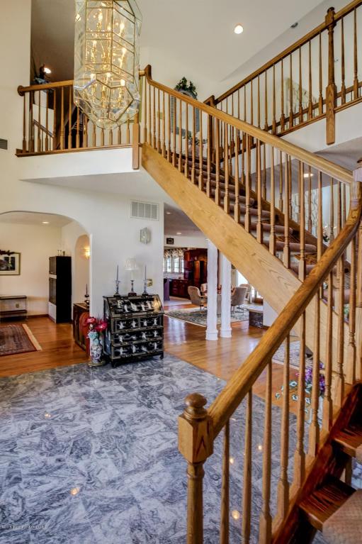 292 Curtis Point Drive, Mantoloking, NJ 08738