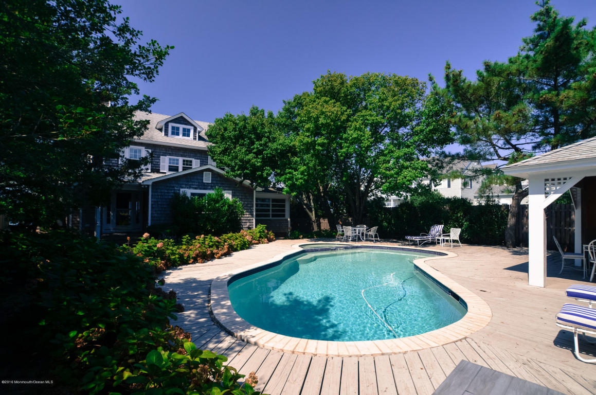 962 Lagoon Lane, Mantoloking, NJ 08738