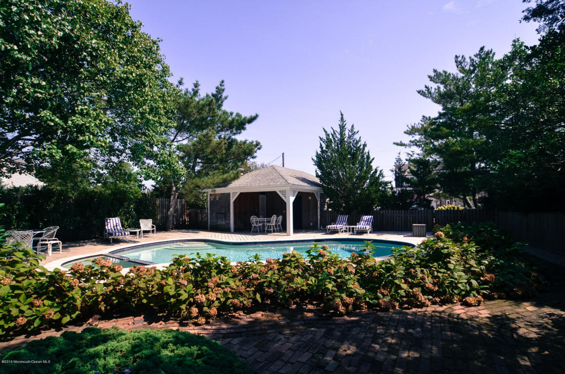 962 Lagoon Lane, Mantoloking, NJ 08738