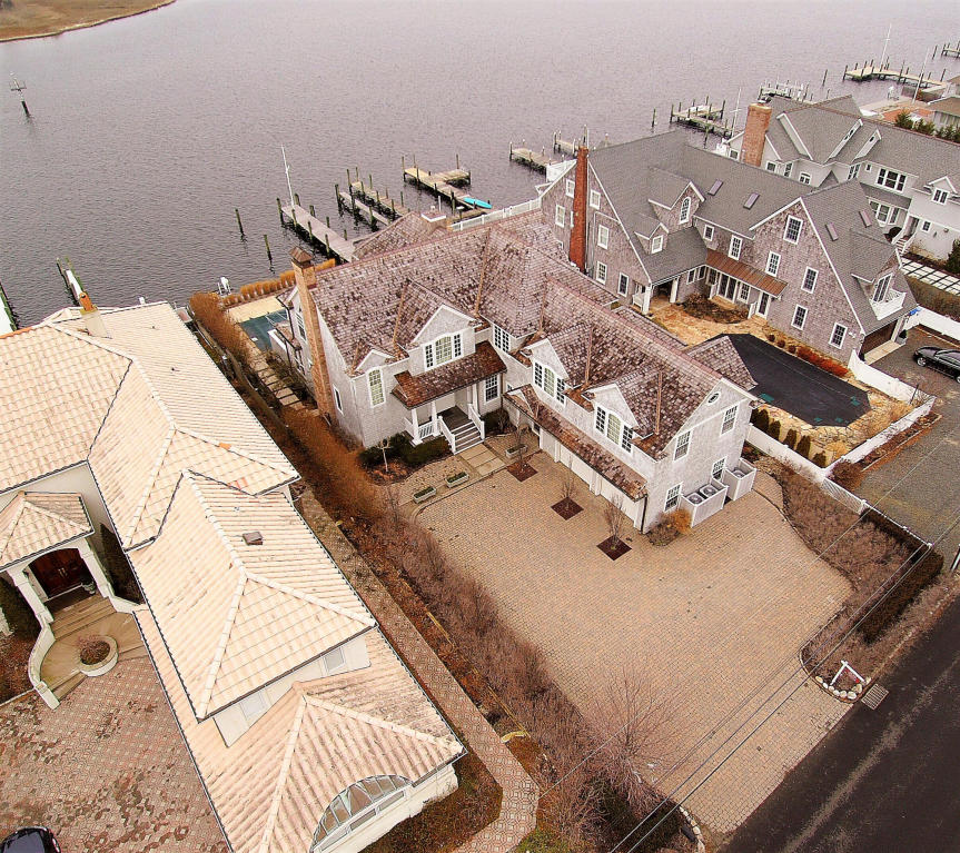 1028 Barnegat Lane, Mantoloking, NJ 08738