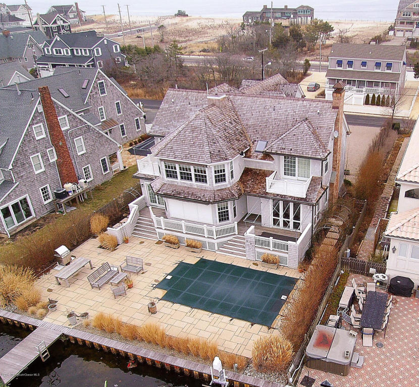 1028 Barnegat Lane, Mantoloking, NJ 08738
