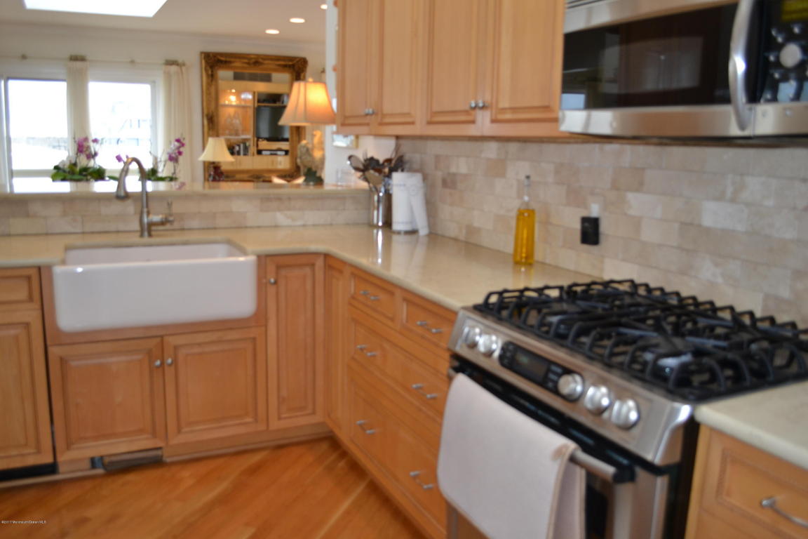 301 East Avenue, Bay Head, NJ 08742