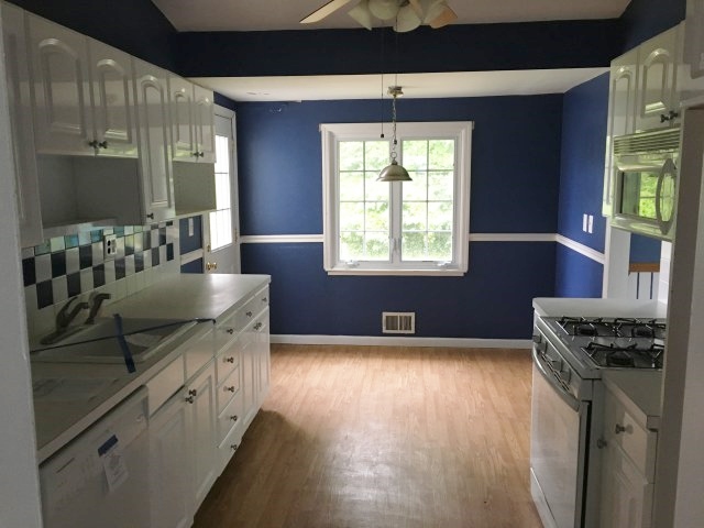 52 York StOld Bridge, NJ, 08857Middlesex County