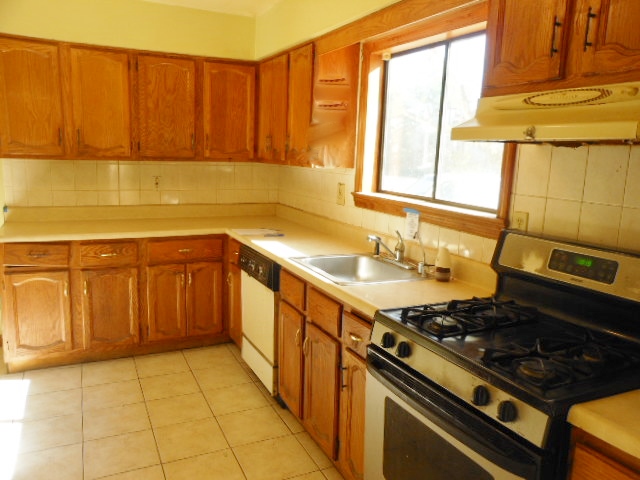 6 Schindler Drive SOld Bridge, NJ, 08857Middlesex County