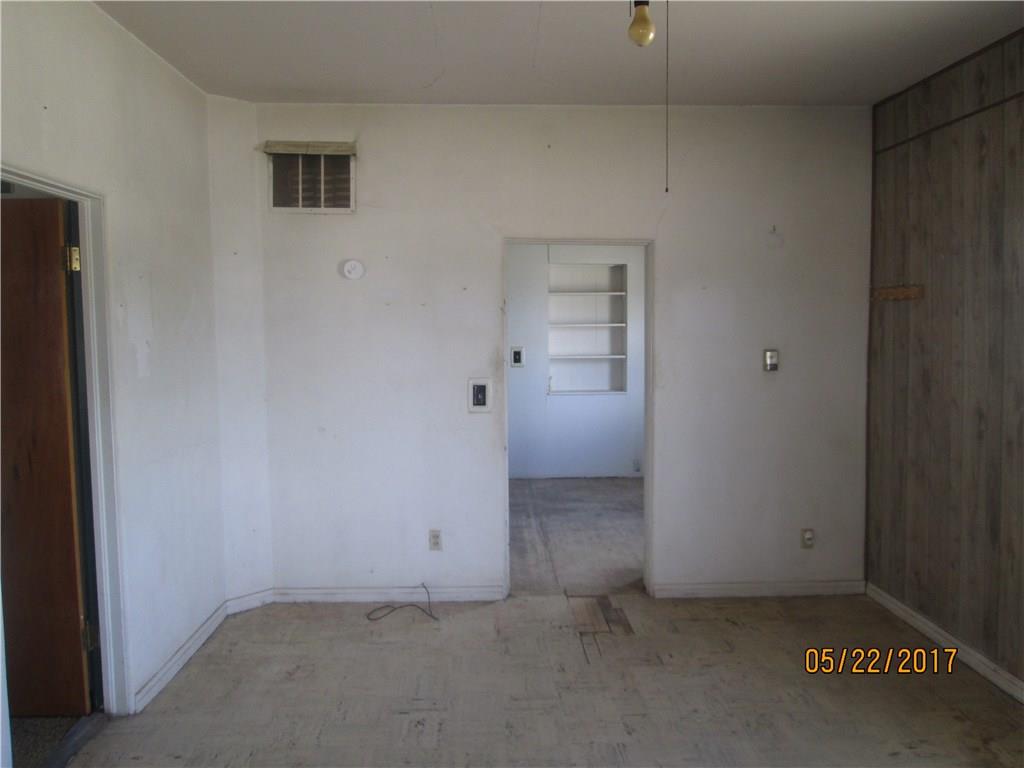 911 W Grand, Artesia, NM 80031