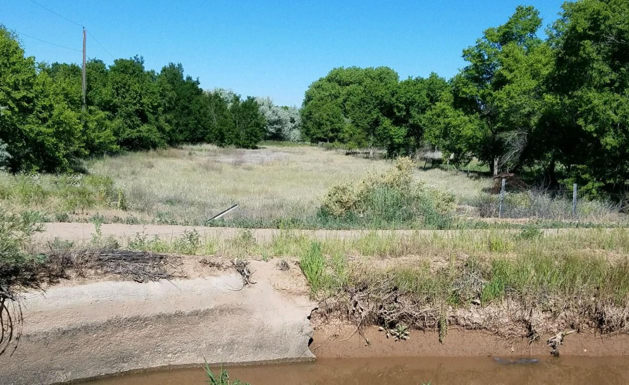 Ciriaco Lane, Belen, NM 87002