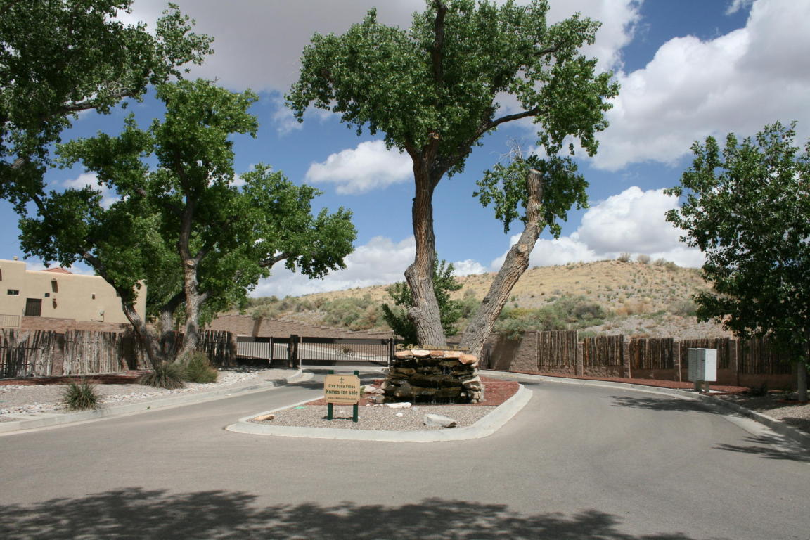 922 Nicholas Court, Bernalillo, NM 87004