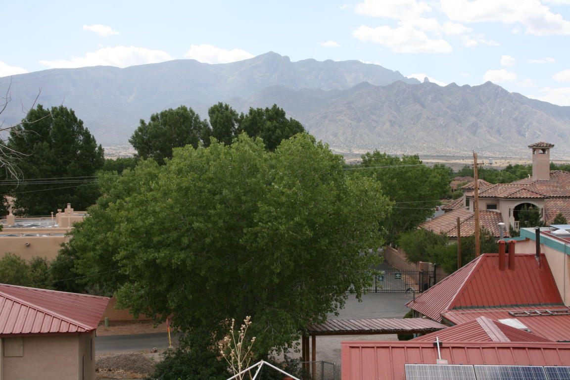 922 Nicholas Court, Bernalillo, NM 87004