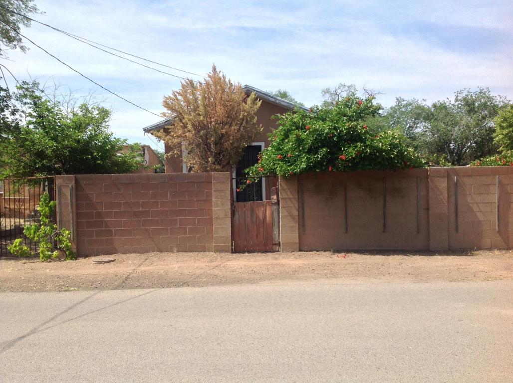161 Calle Montoya, Bernalillo, NM 87004