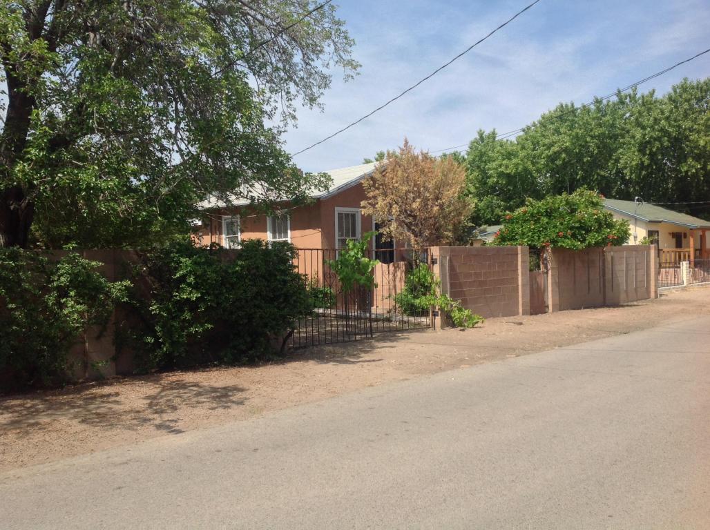 161 Calle Montoya, Bernalillo, NM 87004