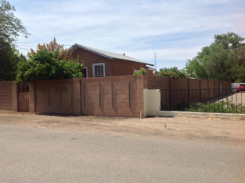 161 Calle Montoya, Bernalillo, NM 87004
