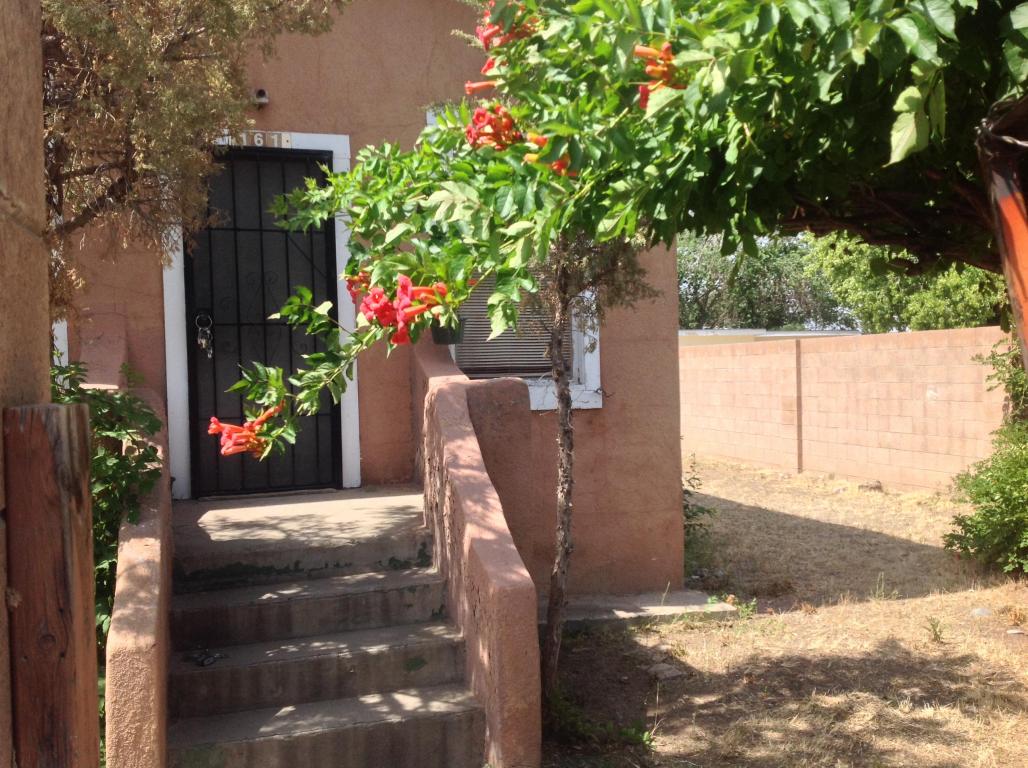 161 Calle Montoya, Bernalillo, NM 87004