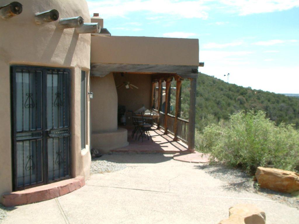 209 Pinon Trail, Cedar Crest, NM 87008