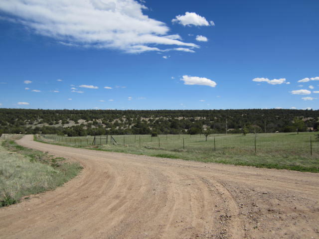 Val Verde Loop, Edgewood, NM 87015