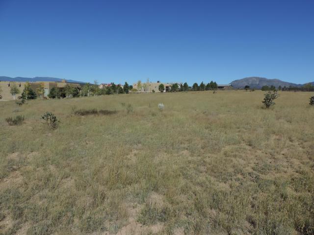 33 Serrania, Edgewood, NM 87015