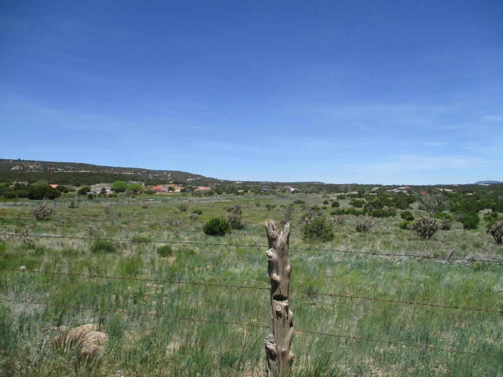 Garcia Loop, Edgewood, NM 87015