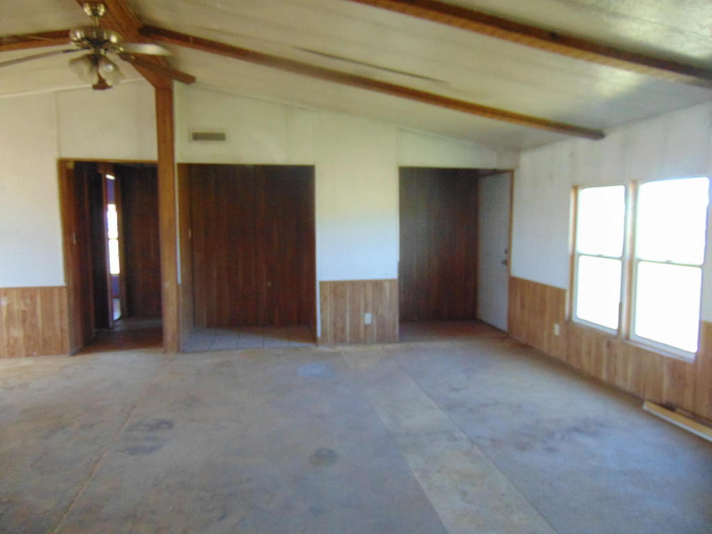 34 Stillwater, Edgewood, NM 87015