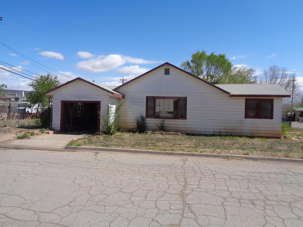 801 Geis, Grants, NM 87020