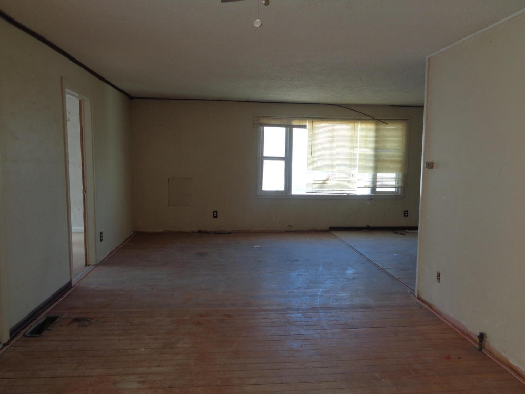 801 Geis, Grants, NM 87020