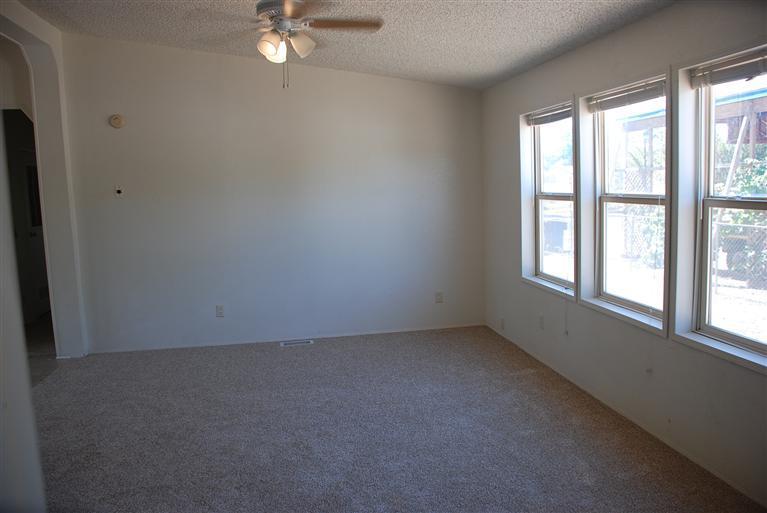 1771 Chamisa Avenue, Los Lunas, NM 87031